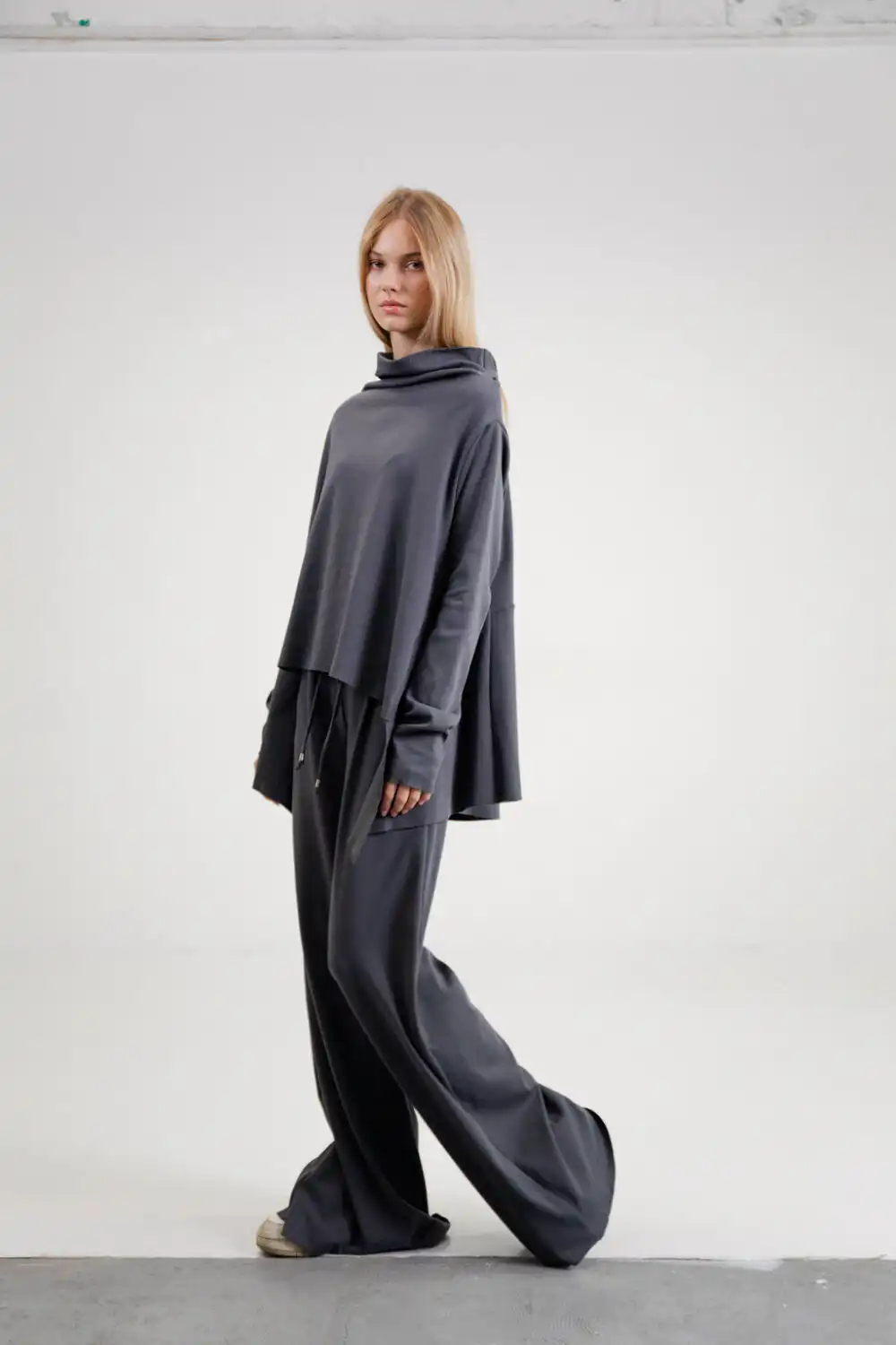 MAJICA NIA INTERLOCK DARK GREY - Slika 4
